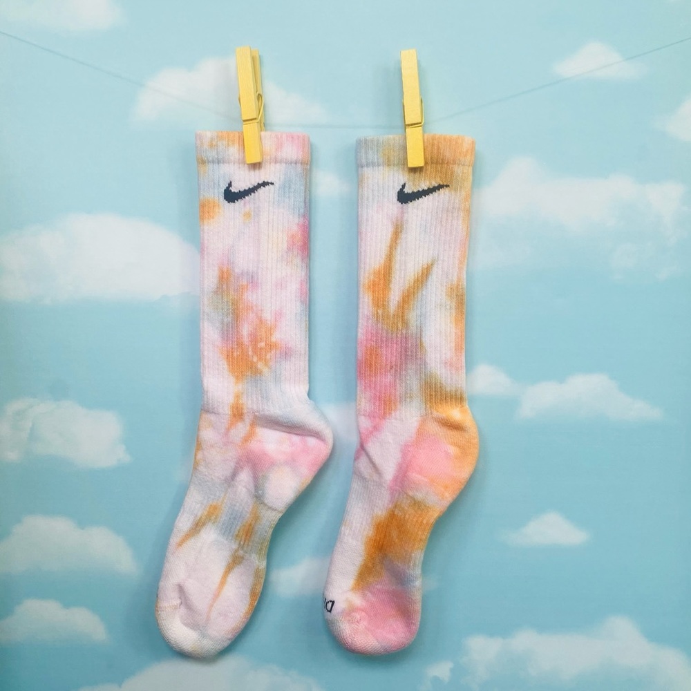Nike | Hand Dyed Custom Nike Socks | Small/Medium | Kaleidoscope Tie Dye - Picture 4 of 13